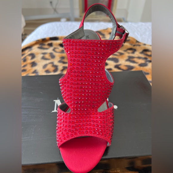 Beautiful Red Shoes for women Michael Shannon size 8.5 - Picture 2 of 9